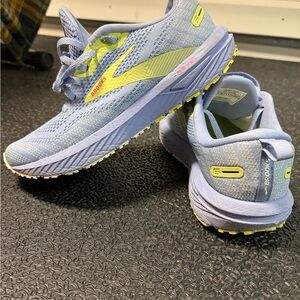 Brooks Revel 6 Women’s Sneakers